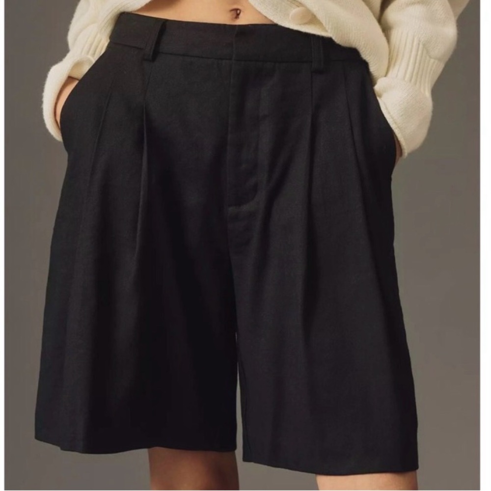 NWT Anthropology Brand Maeve - Black Bermuda Shorts in Size 6